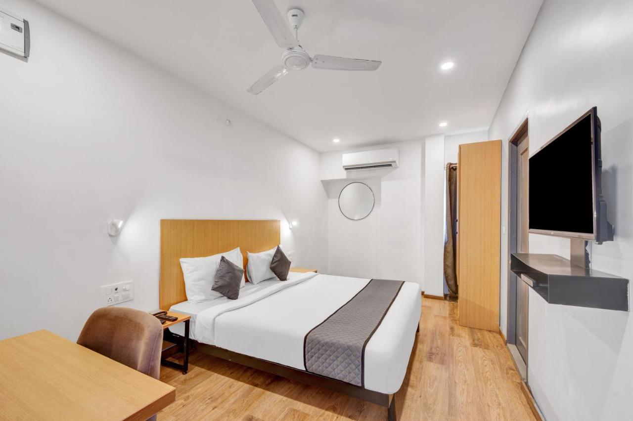 Upar Hotels Uthandi, Ecr Madras Buitenkant foto