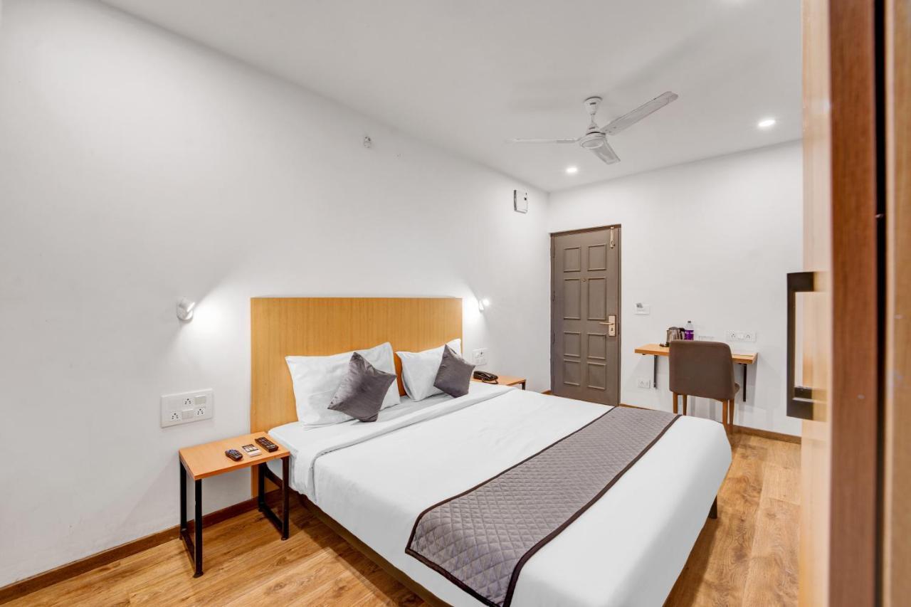 Upar Hotels Uthandi, Ecr Madras Buitenkant foto